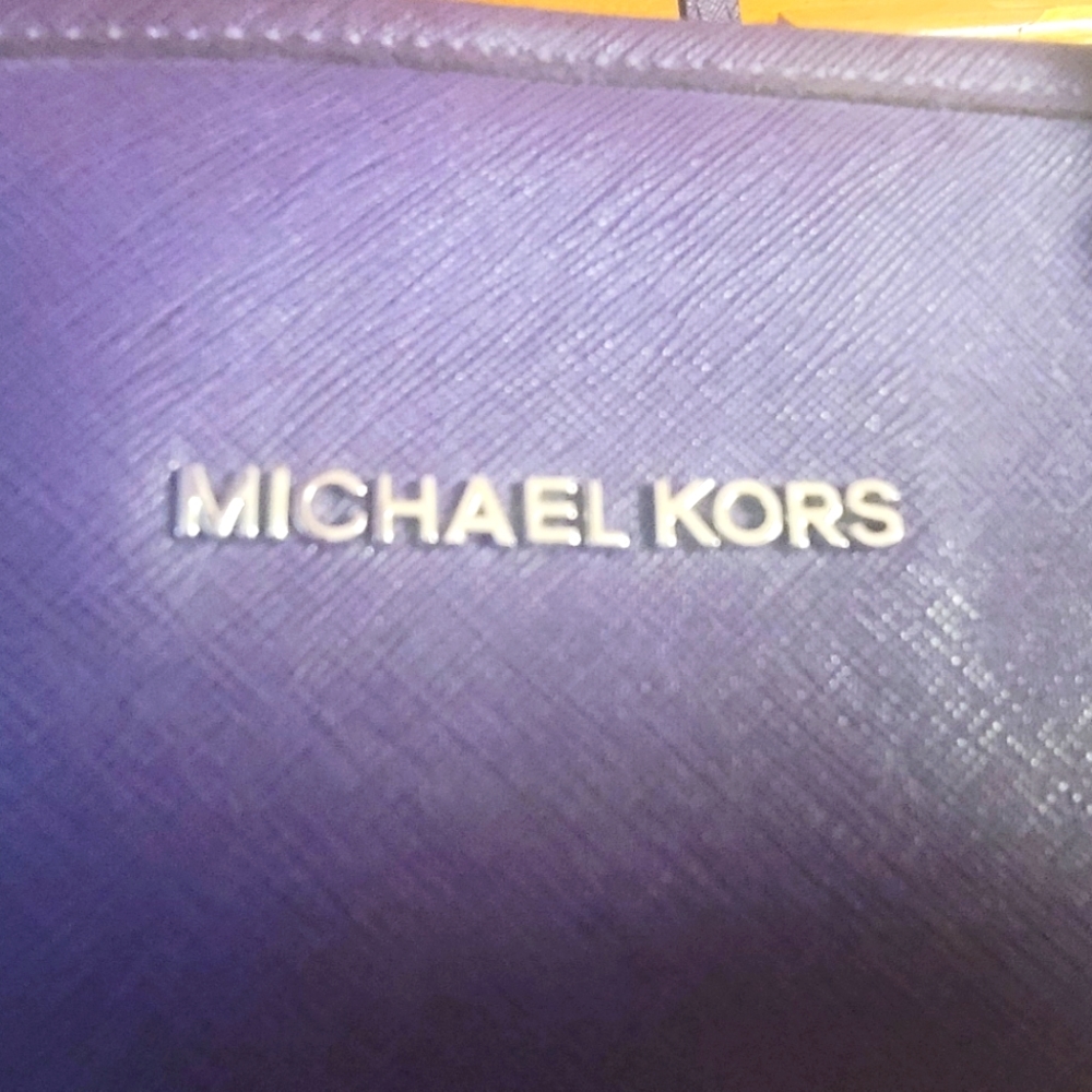 Michael Kors large purple tote - Picture 4 of 6
